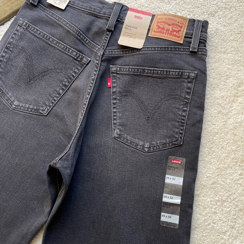NWT Levi's Ribcage Bells High Rise Women's Jeans Size 29/32 - Picture 6 of 12
